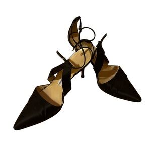 Satin Manolo Blahnik Pumps